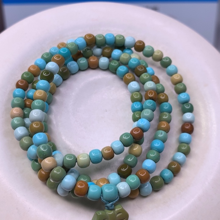 绿松石配饰未镶嵌