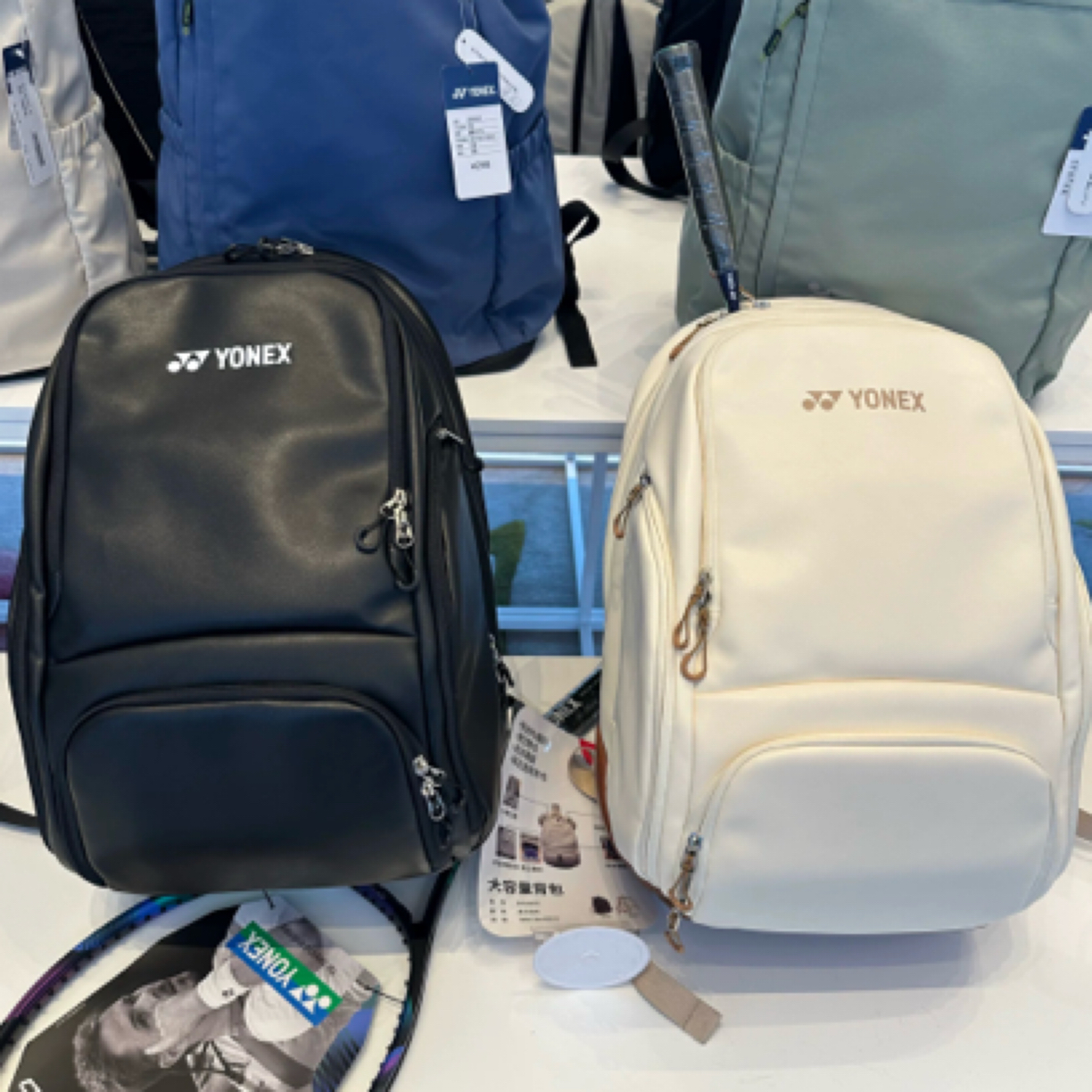 正品尤尼克斯羽毛球包 新款 双肩背包大容量 独立鞋仓 BA346CR
