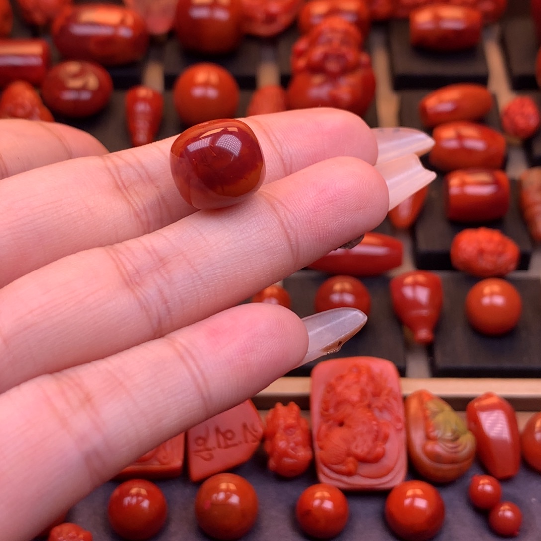 南红玛瑙未镶嵌川料原矿老型单珠13.4mm