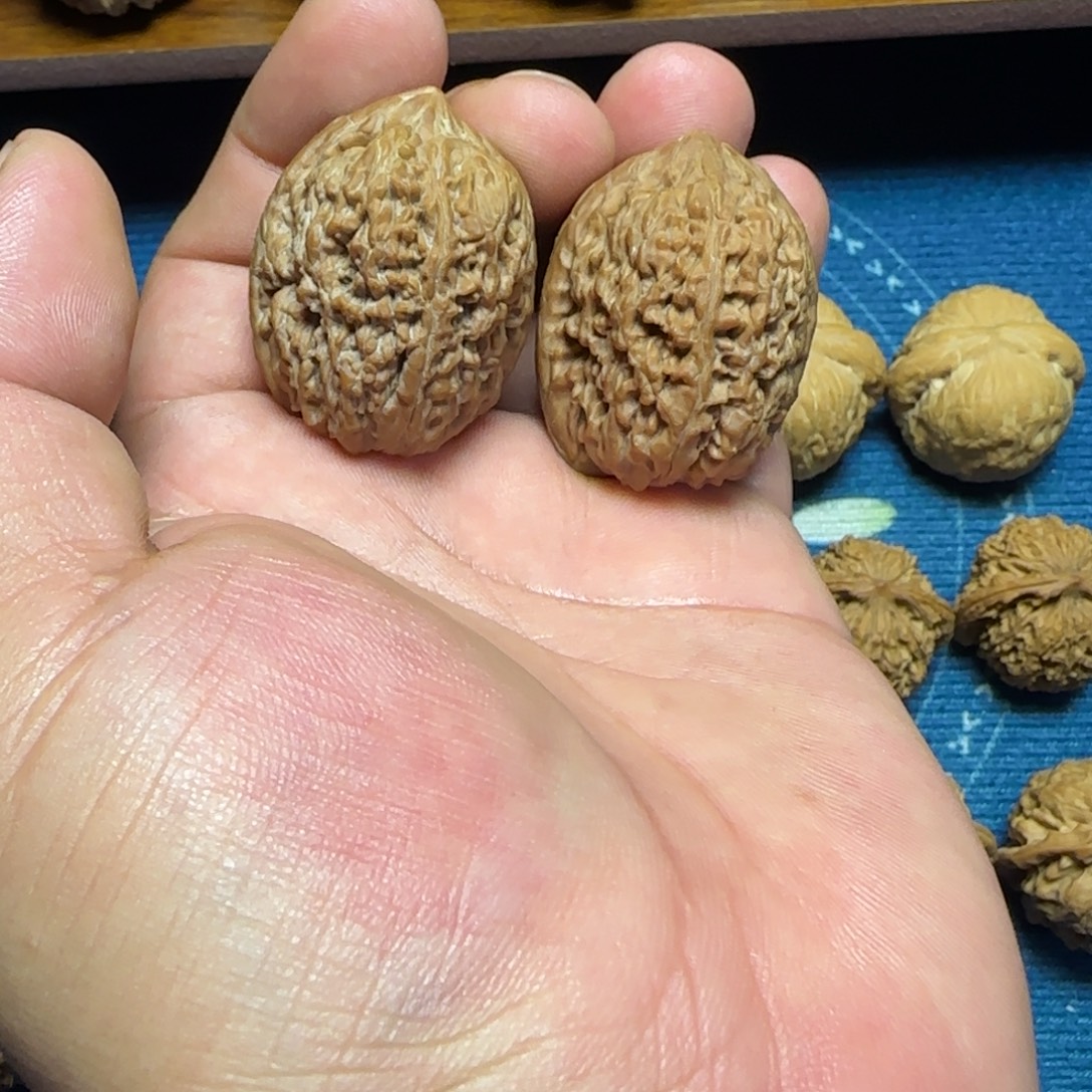 玖***陆把件文玩核桃31蒜头手捻