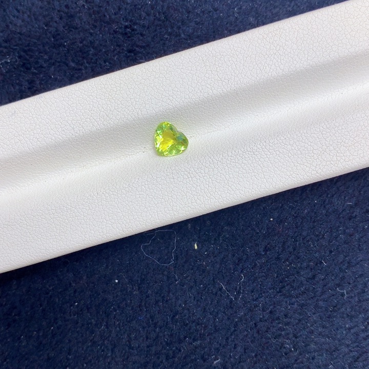 绿色碧玺珠宝半成品未镶嵌0.82ct 心六