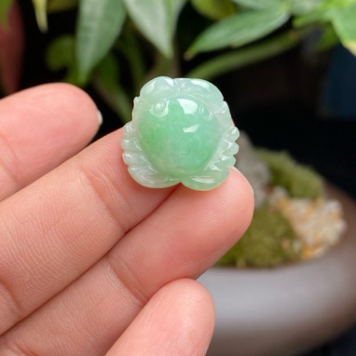 天然翡翠八方来财小螃蟹