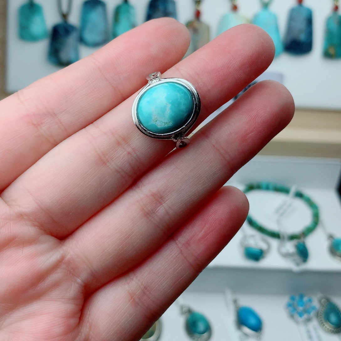 绿松石未镶嵌珠宝奇石