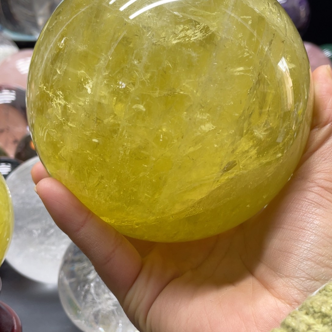 水晶MM黄水晶球H1463未镶嵌