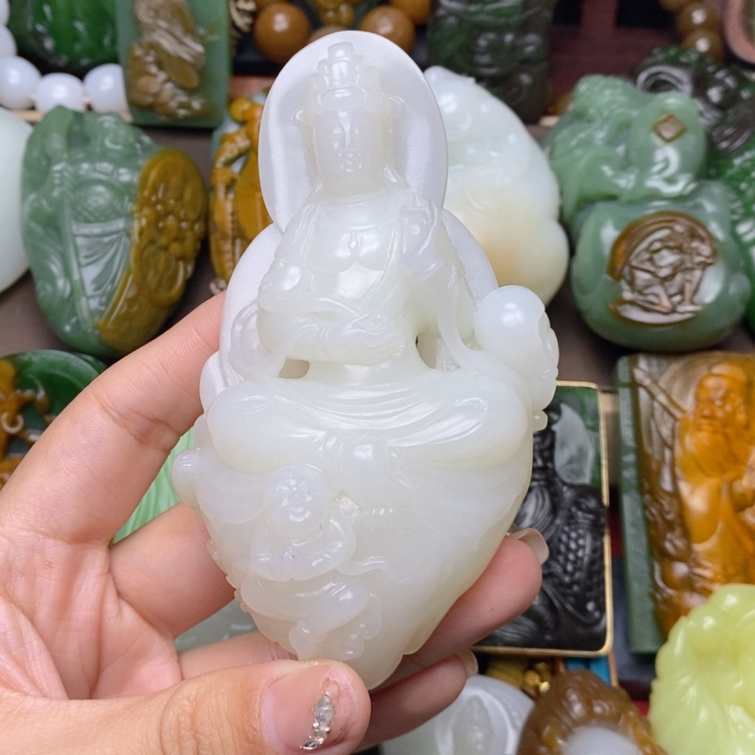 和田玉颈饰未镶嵌小**安