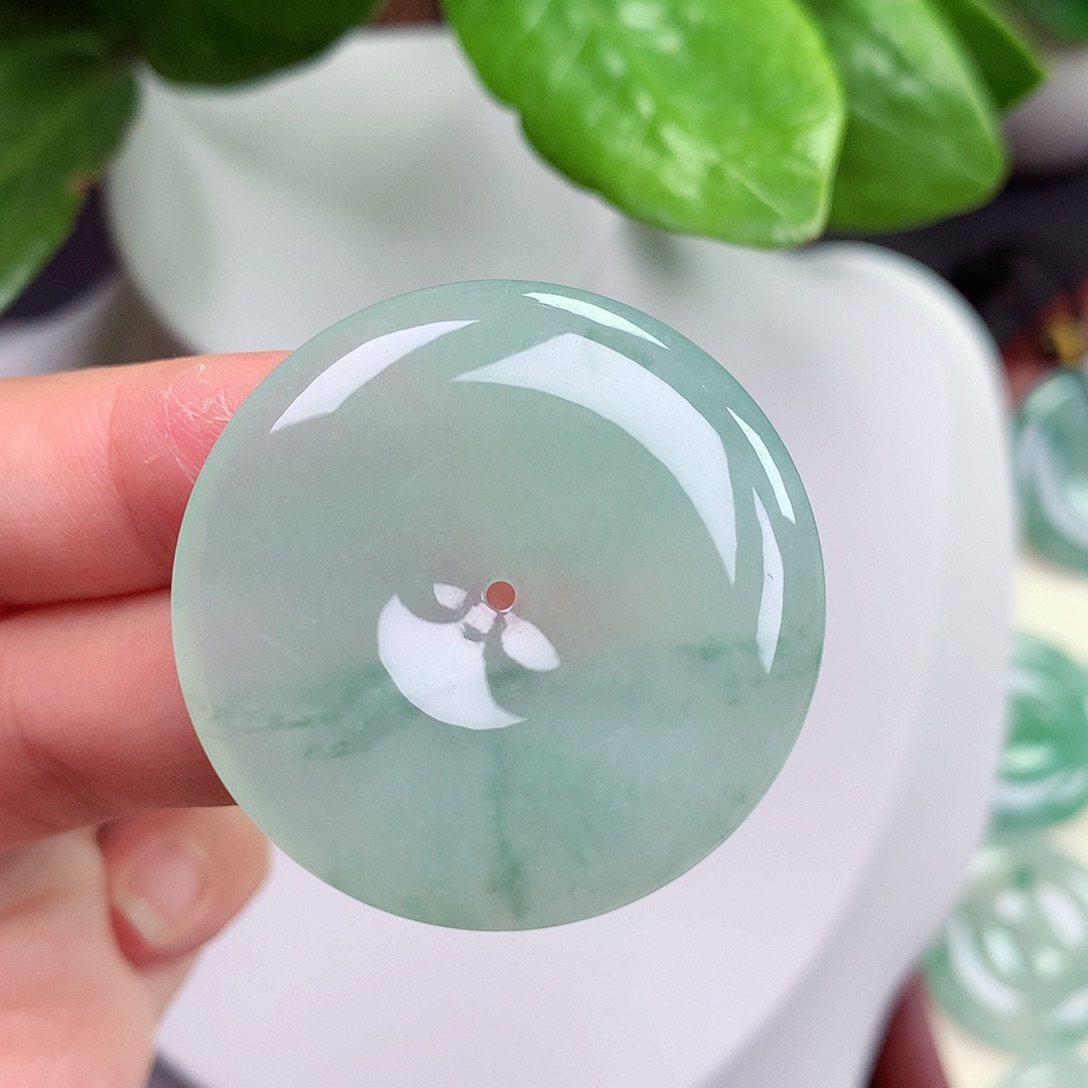 翡翠未镶嵌颈饰平安扣35.8x5.9mm