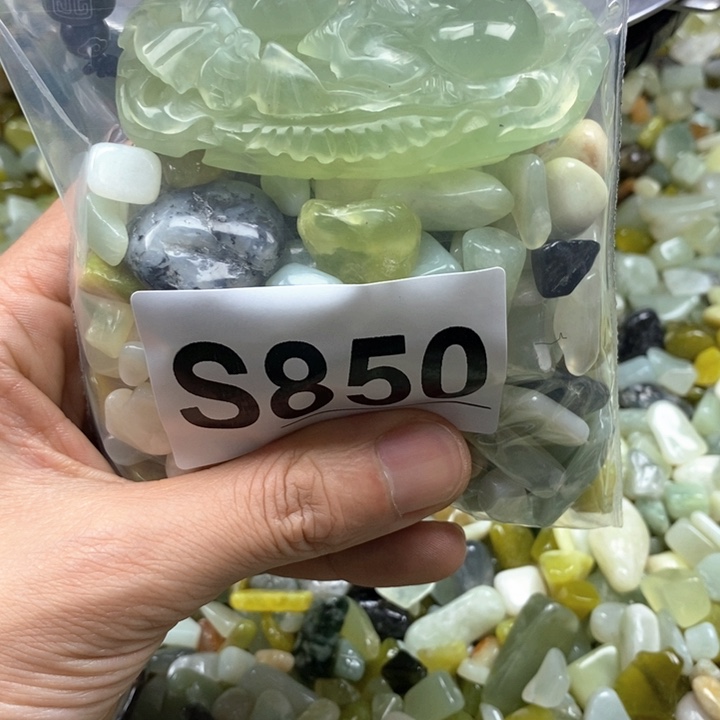 蛇纹石玉未镶嵌鱼缸石