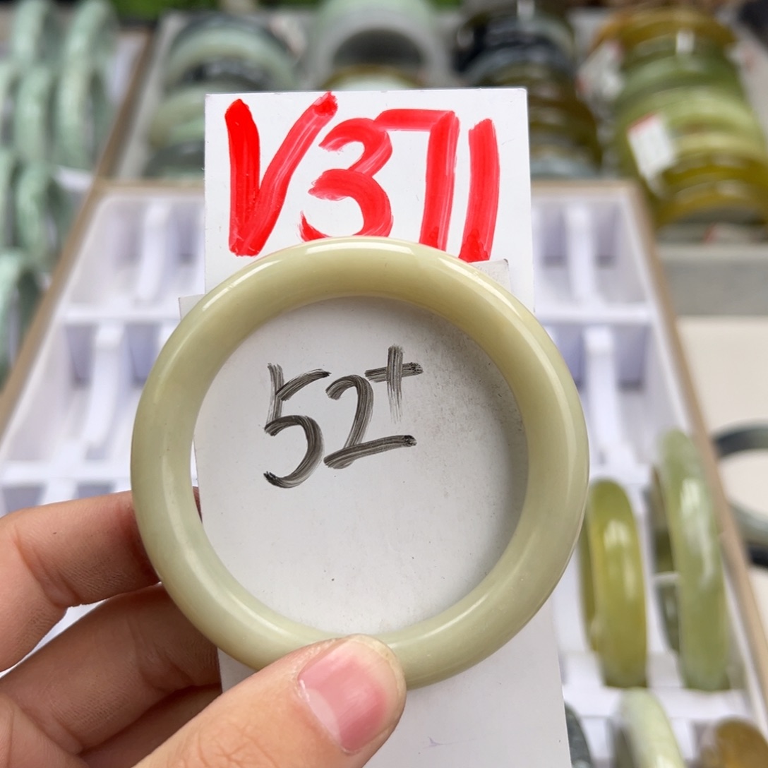 岫玉手镯未镶嵌天然岫玉