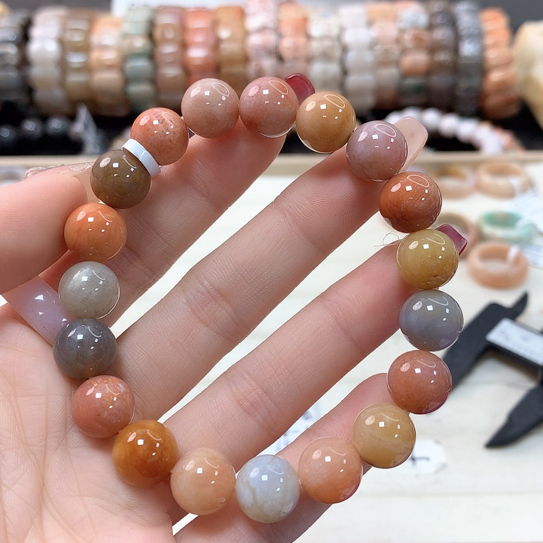 硅化珊瑚（珊瑚玉）手链未镶嵌陈*152