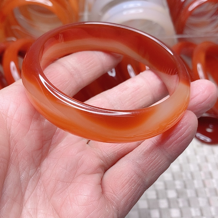 玛瑙/玉髓手镯未镶嵌