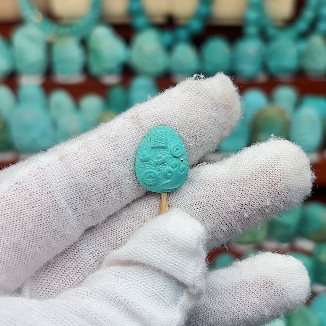 绿松石配饰未镶嵌