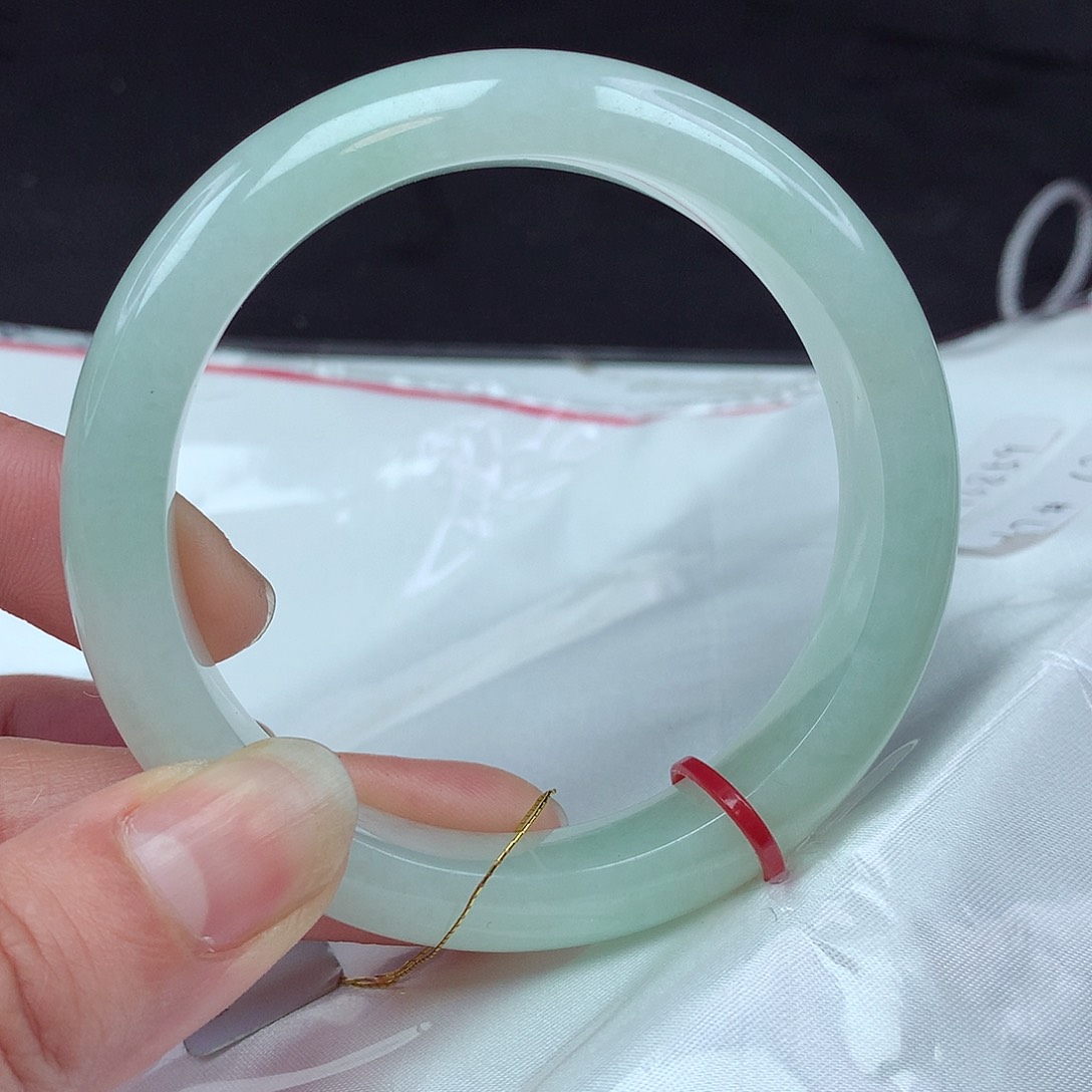 翡翠手镯未镶嵌57圈859