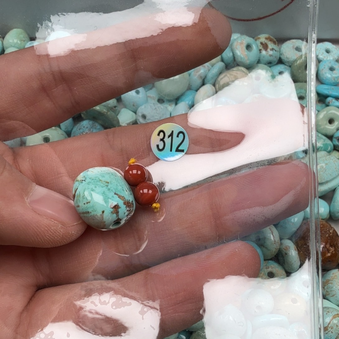 九***月南红玛瑙未镶嵌珠宝奇石