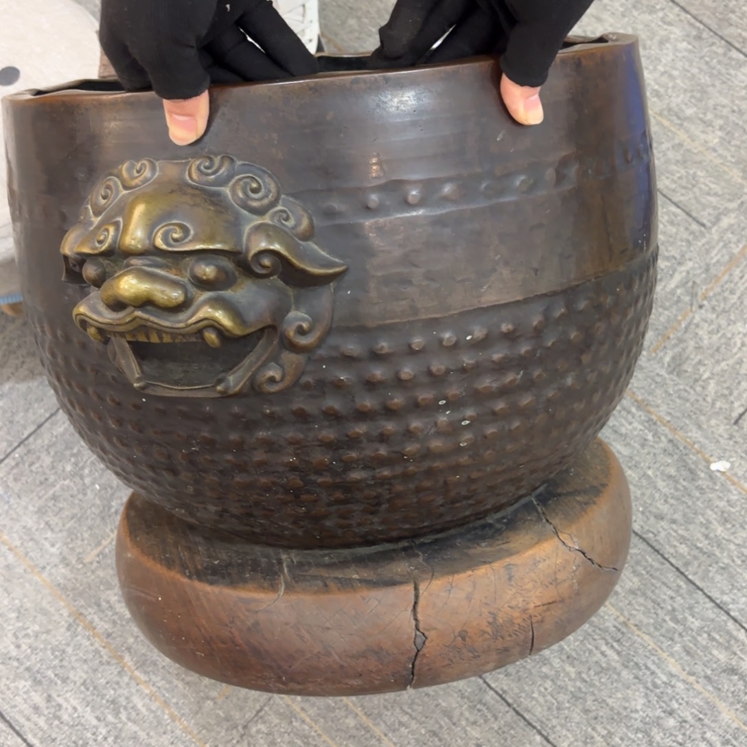 古***音非常喜欢这个瓷器