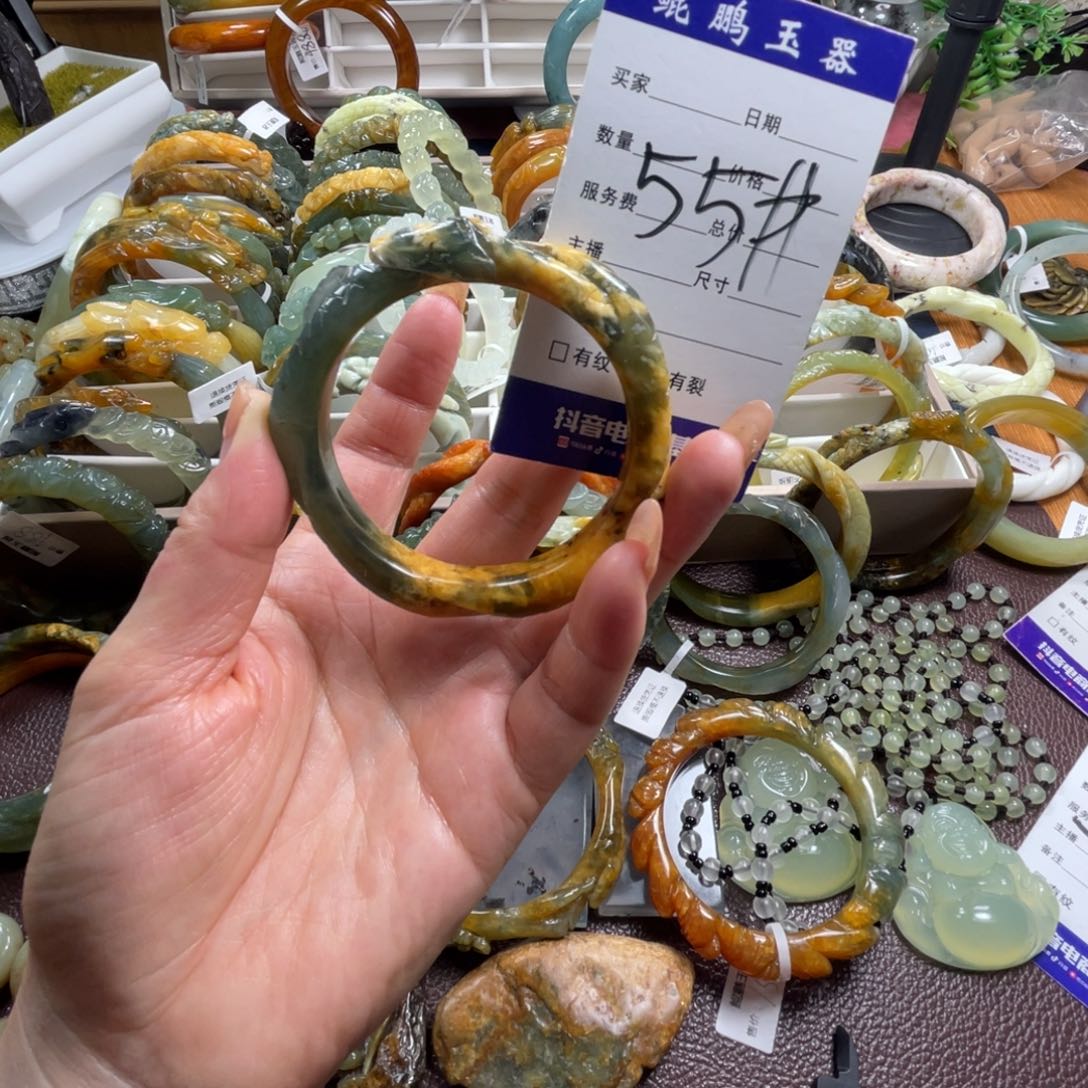 未镶嵌蛇纹石玉手镯