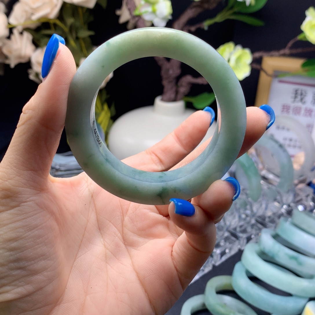 定制翡翠未镶嵌手镯49-52