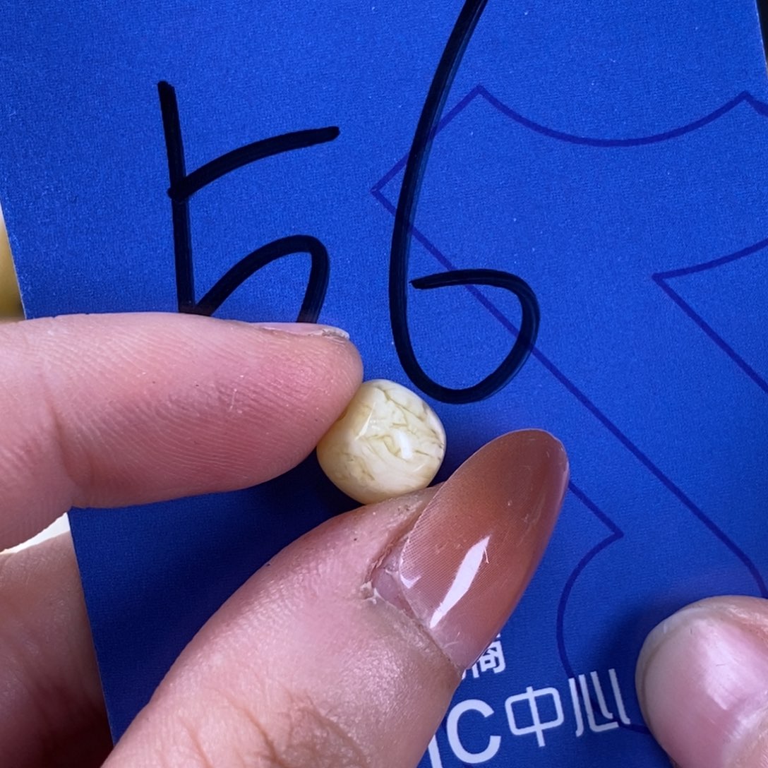 蜜蜡裸石未镶嵌可*蜜蜡