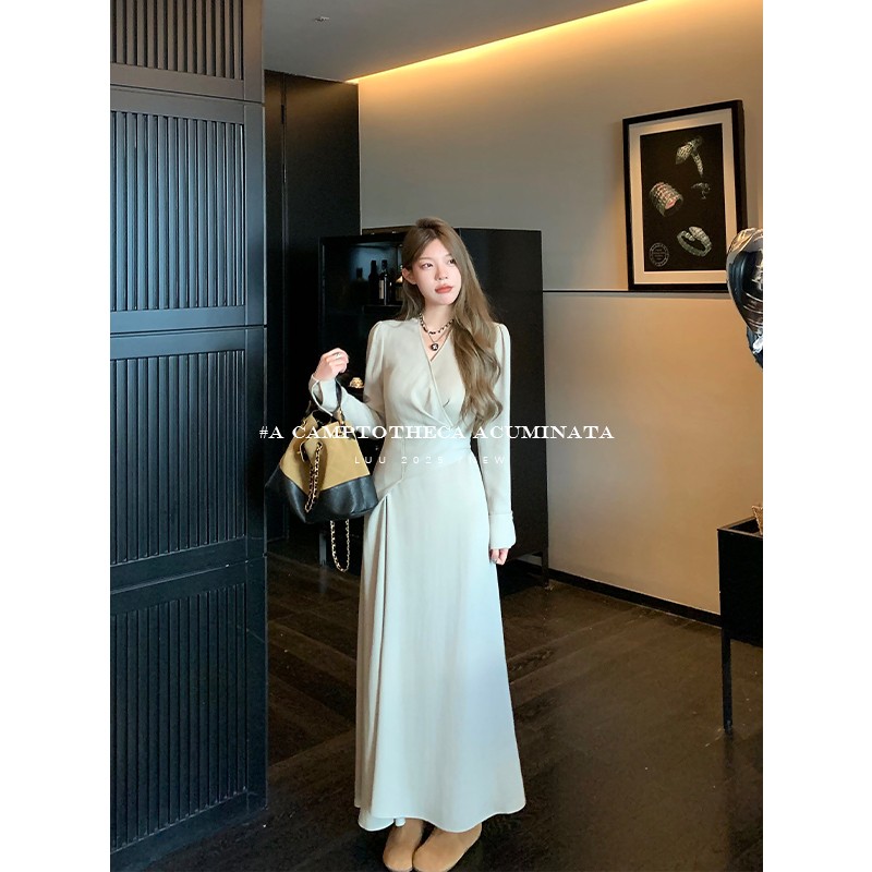 LUU桃喜儿/一片式系带长袖连衣裙女秋冬设计感长裙气质V领裙子