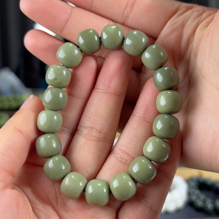 和田玉手串未镶嵌新疆河道沙枣青卡12老型珠