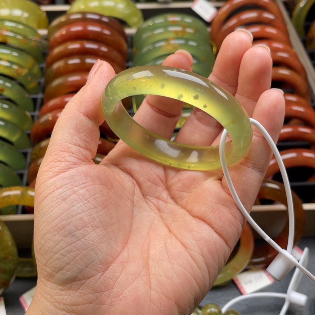 未镶嵌蛇纹石玉手镯