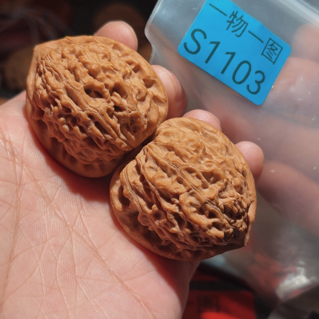 把件文玩核桃金牛