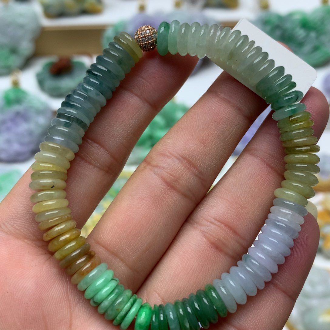 翡翠颈饰未镶嵌翡翠