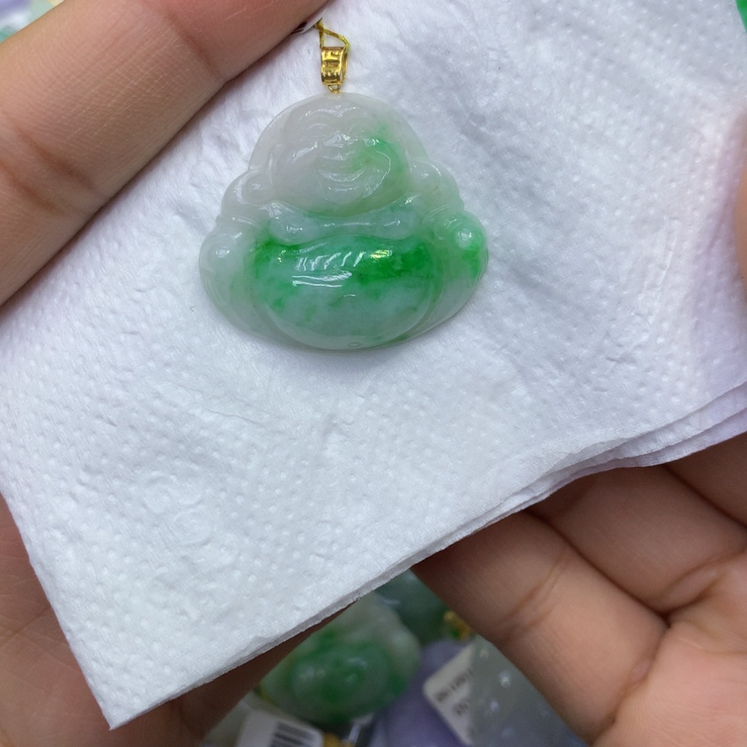 颈饰18K金镶嵌翡翠