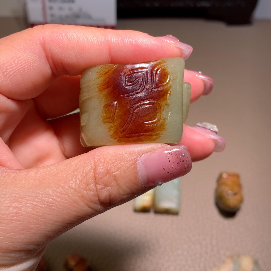 和田玉（糖玉）颈饰未镶嵌谷*