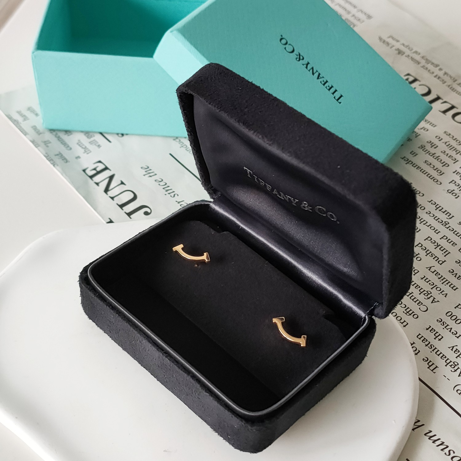 95新 Tiffany & Co./蒂芙尼 Azul - 750黄金笑脸耳钉 36919 时尚 