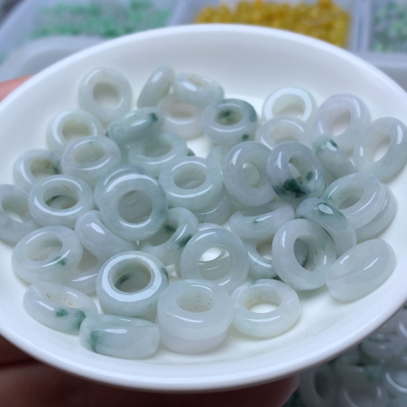 【闪购商品】翡翠散珠卡13.5冰飘蓝玉环10个