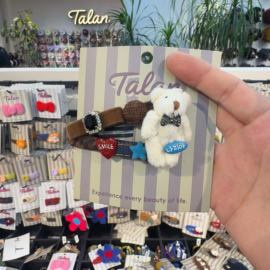 三角拜拜夹小熊哦哦