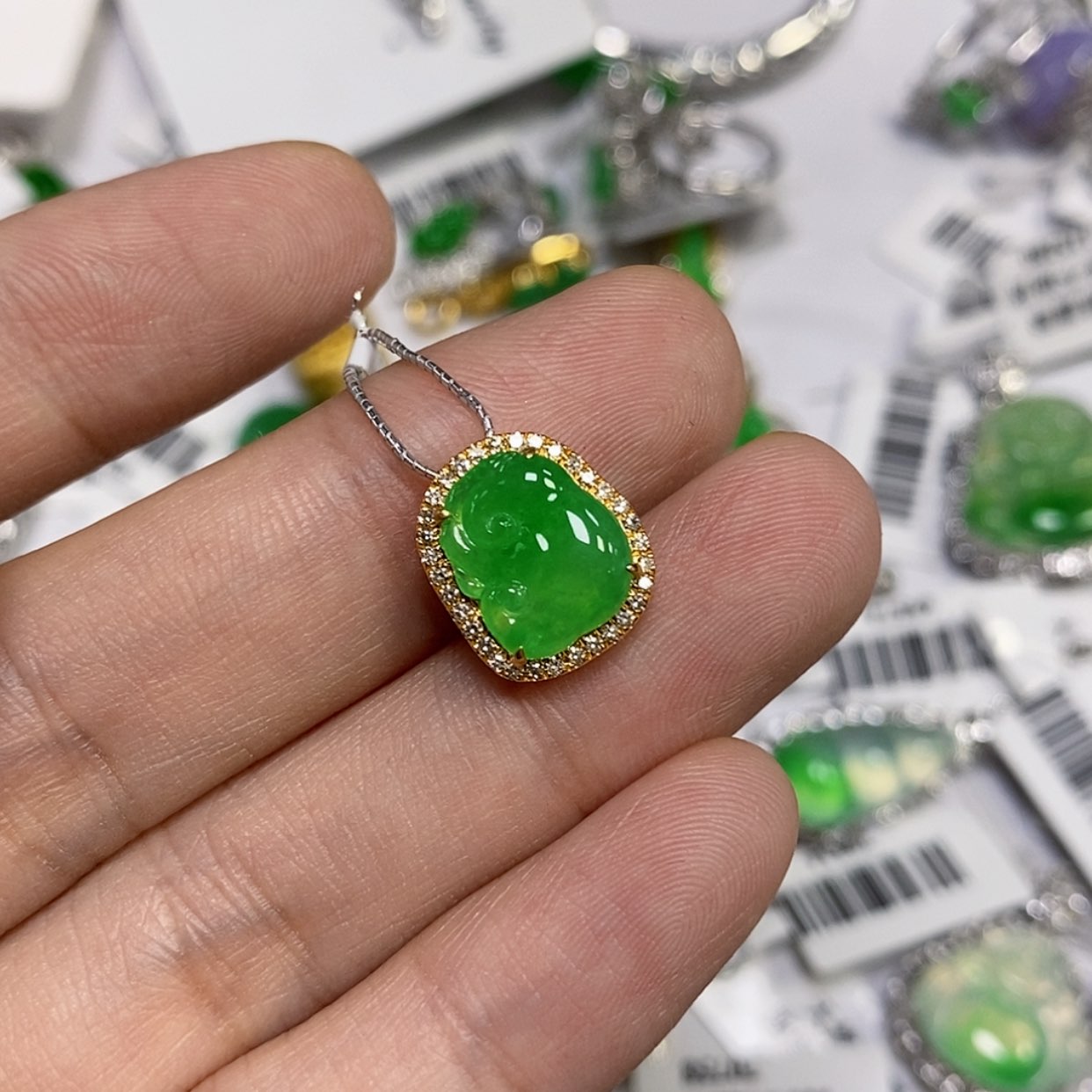 【闪购商品】颈饰18K金镶嵌翡翠遇*贵吊坠