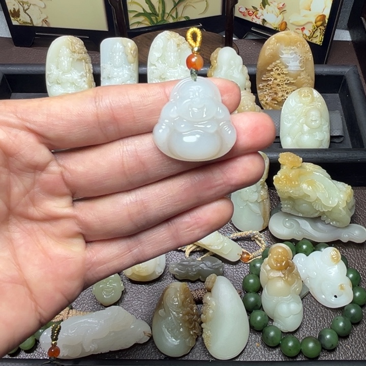 和田玉未镶嵌颈饰