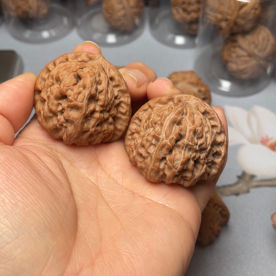 【闪购商品】文玩核桃吊坠原装白狮子……