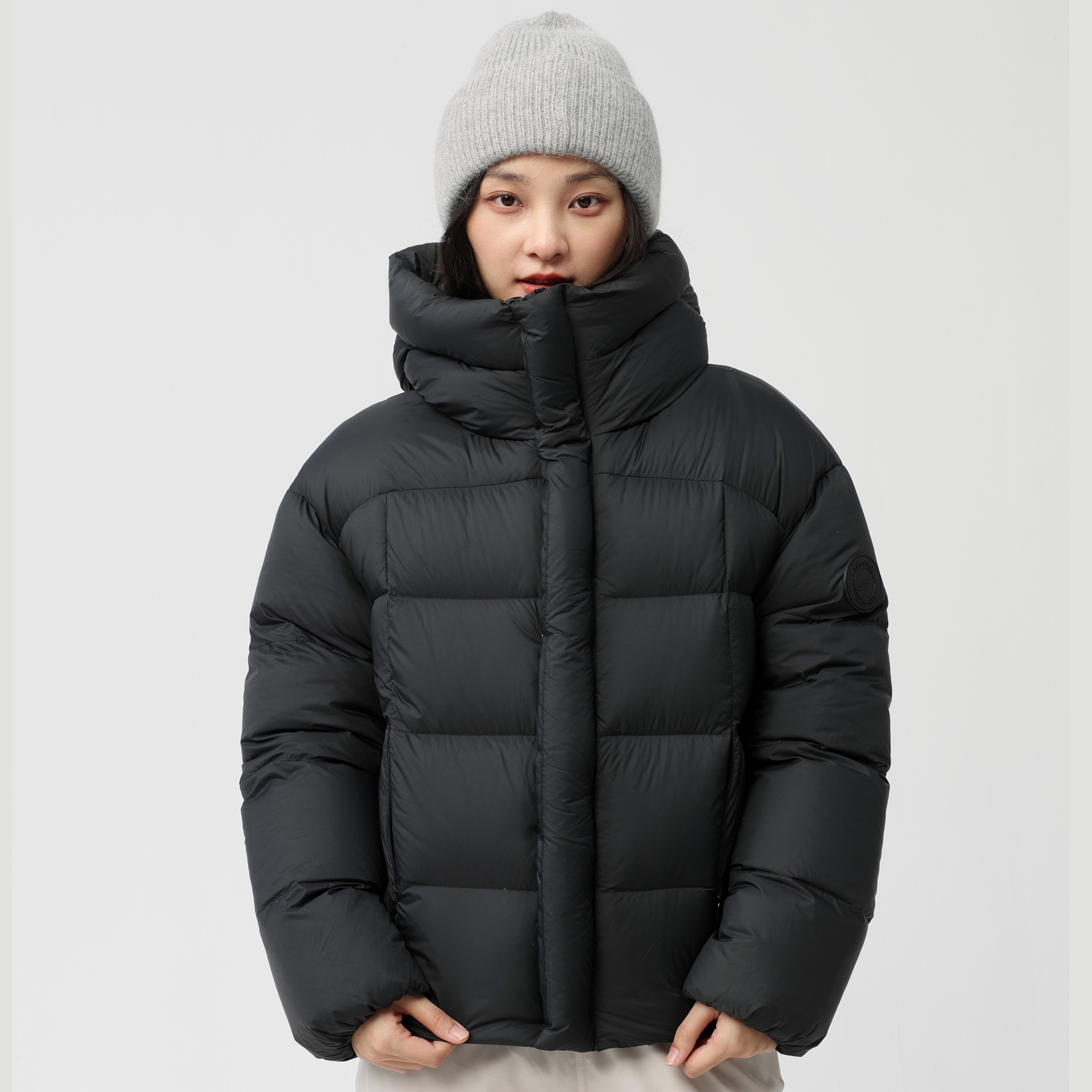 羽小白新款90白鸭绒羽绒服男女加厚情侣连帽短款云感泡芙