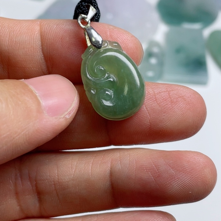 翡翠颈饰未镶嵌我