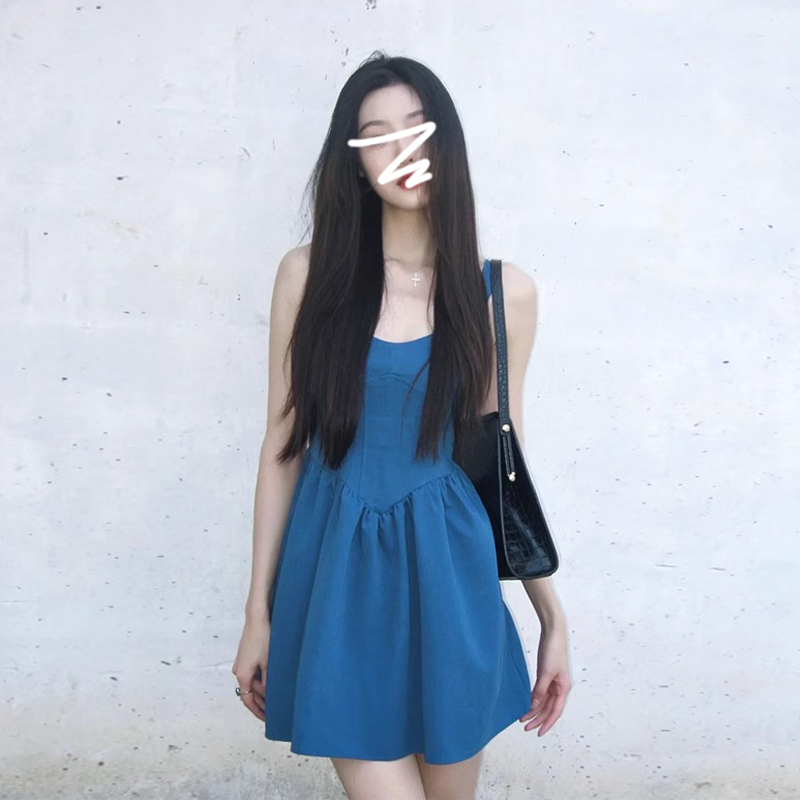 2109法式蓝色吊带连衣裙子女夏季2024新款小个子海边度假辣妹短裙