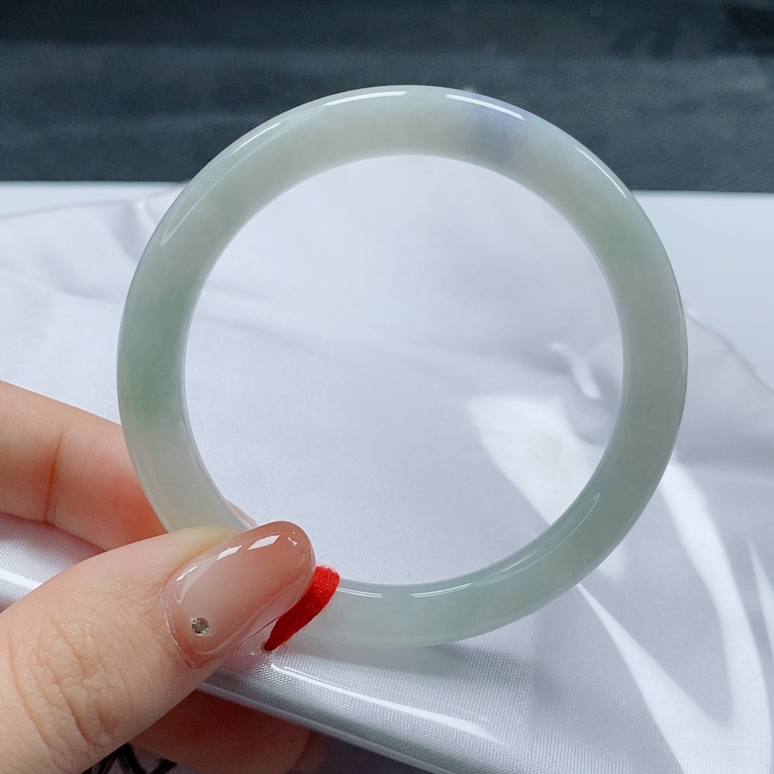 【闪购商品】未镶嵌手镯（圆镯）翡翠550号