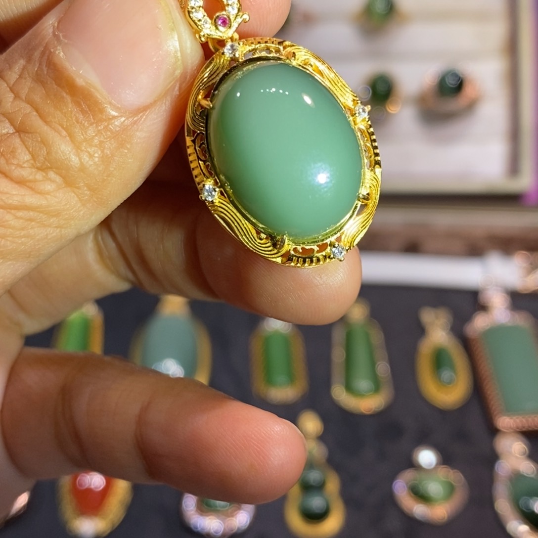 和田玉（碧玉）颈饰银S925镀金镶嵌