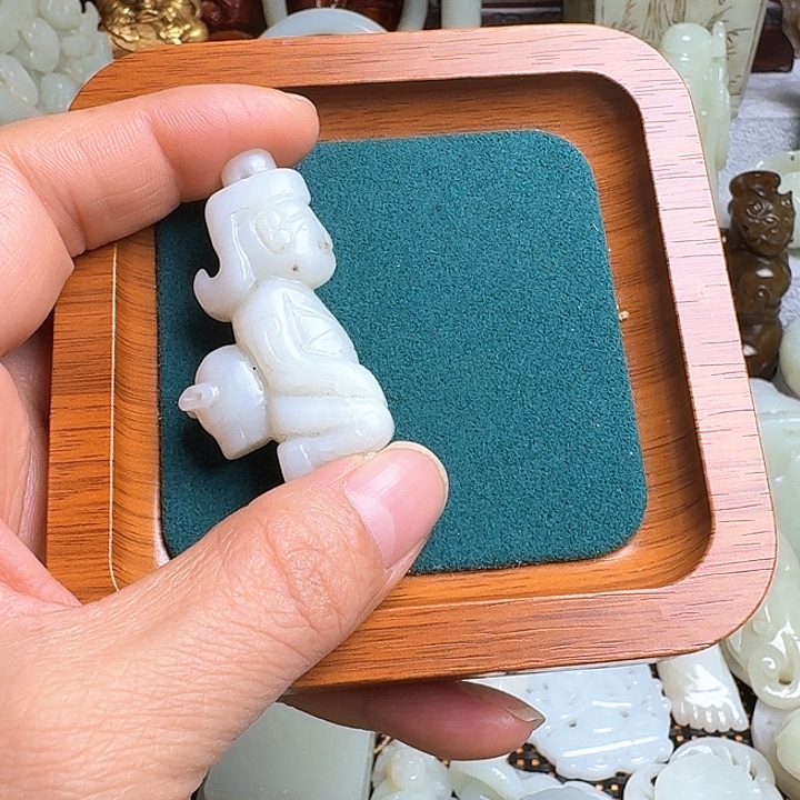 悲***渡瓷片新号开播瓷盘一件