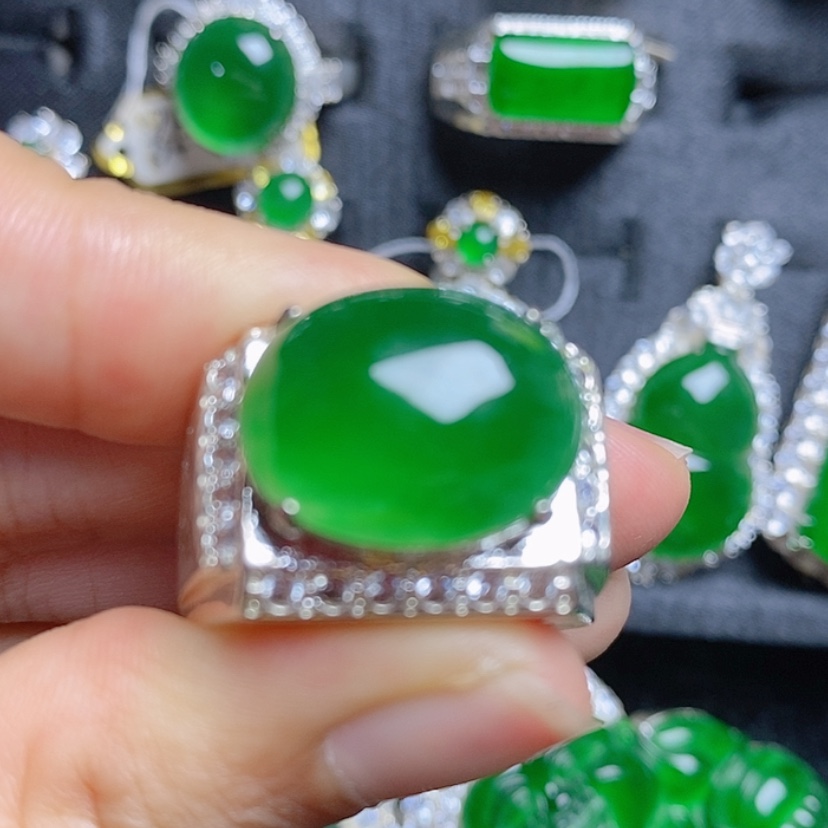 【闪购商品】翡翠未镶嵌挂件蛋面