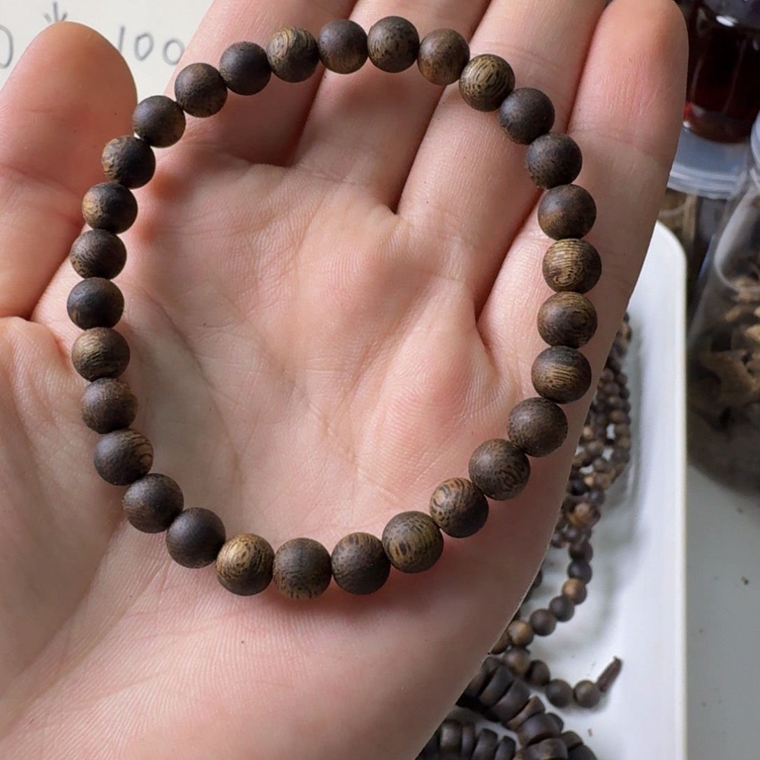 沉香碎屑沉香慧*头红骨凹身0.6