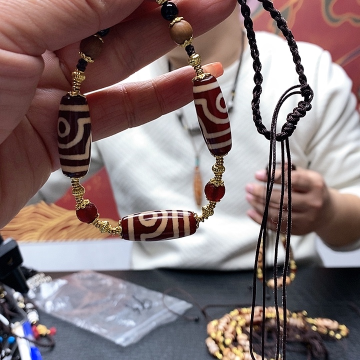 玛瑙/玉髓颈饰合金