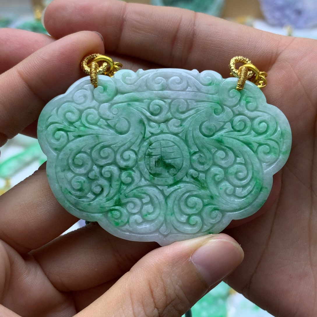 翡翠未镶嵌颈饰翡翠