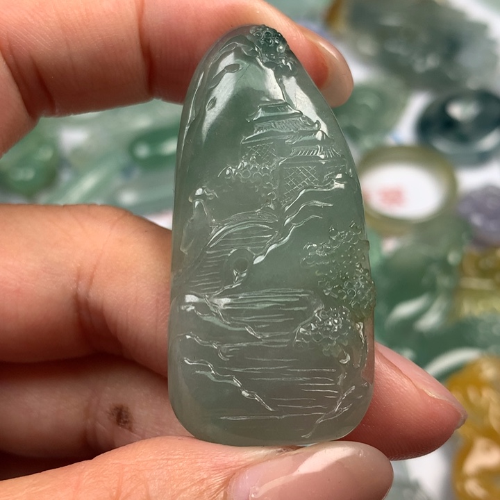 翡翠未镶嵌颈饰翡翠