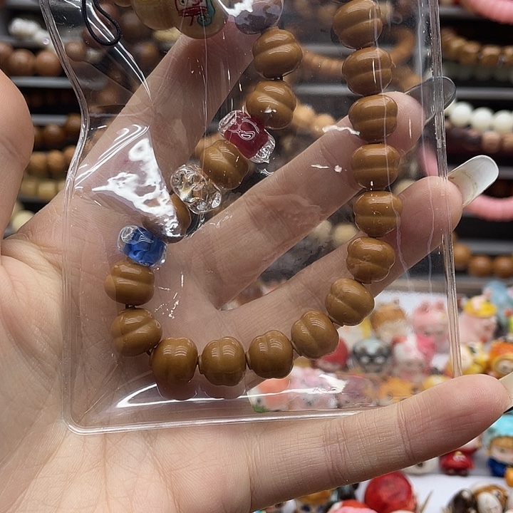 非金属手机挂一个