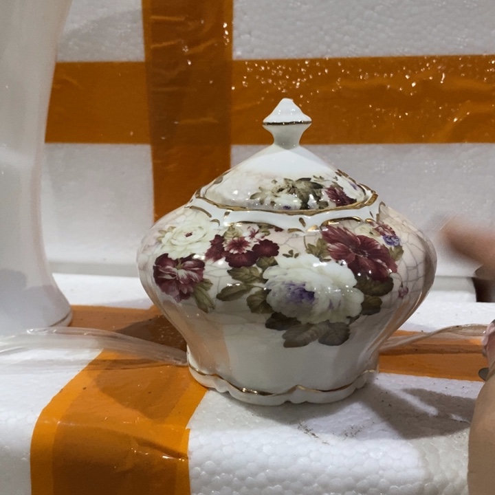 瓷片一个，111111111111111111