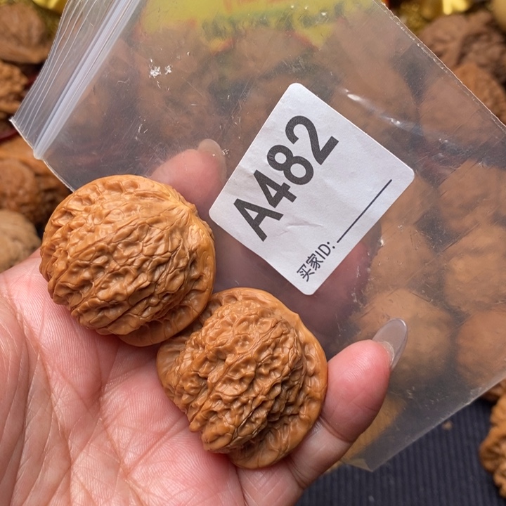 核桃把件血麒麟38尺482号