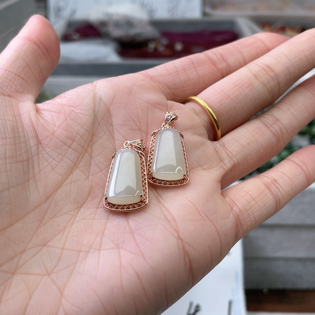 和田玉手链未镶嵌无事牌吊坠镀金随机发一