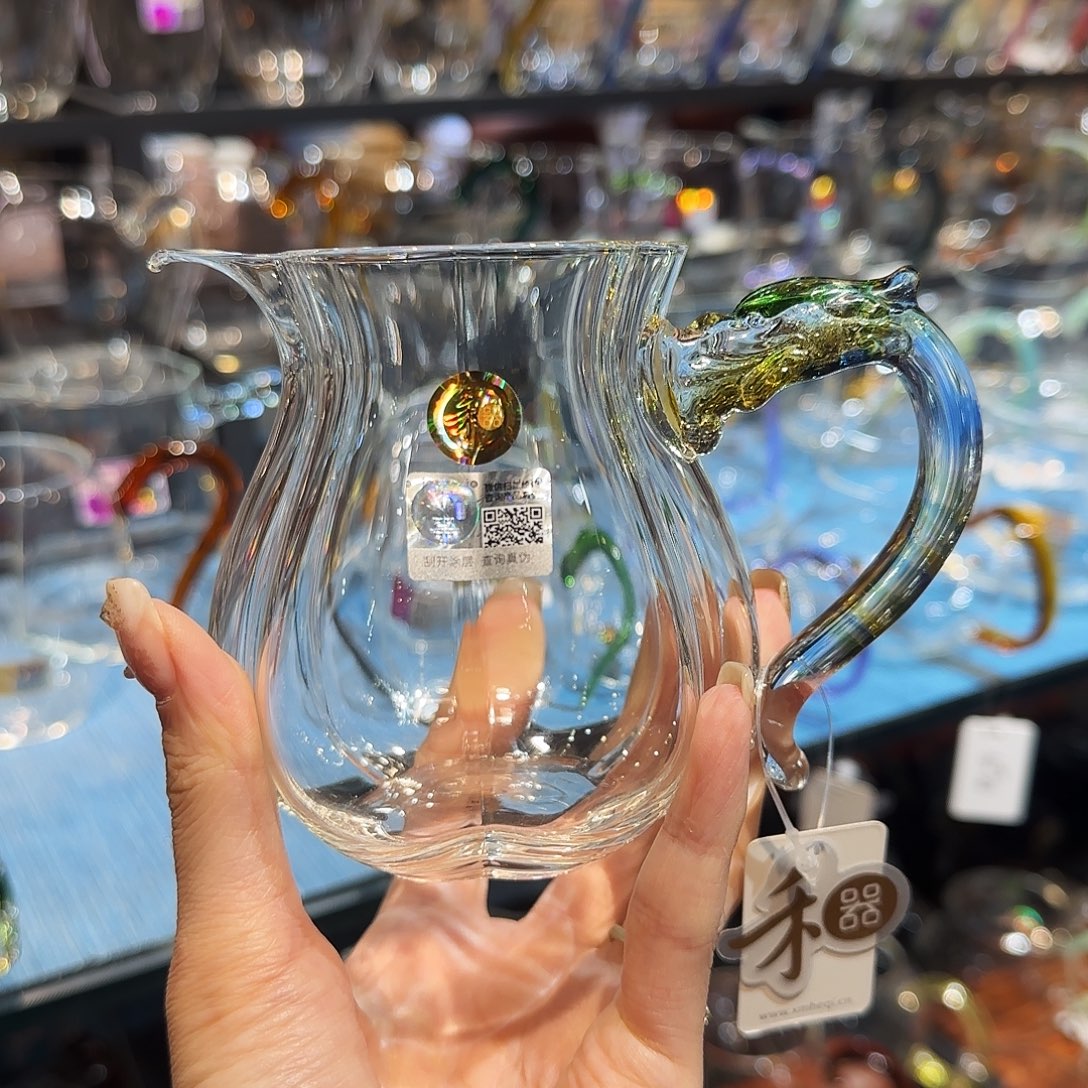 九***茉锦隆//////////////